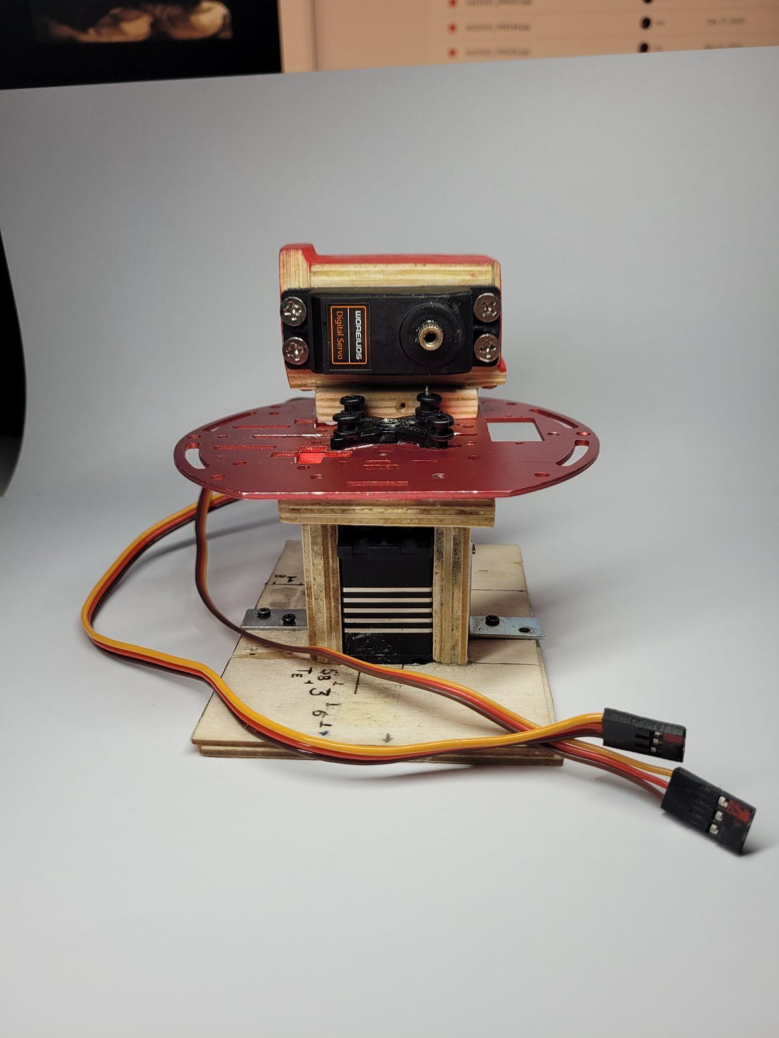 Base plate front view with the shoulder servo mounted