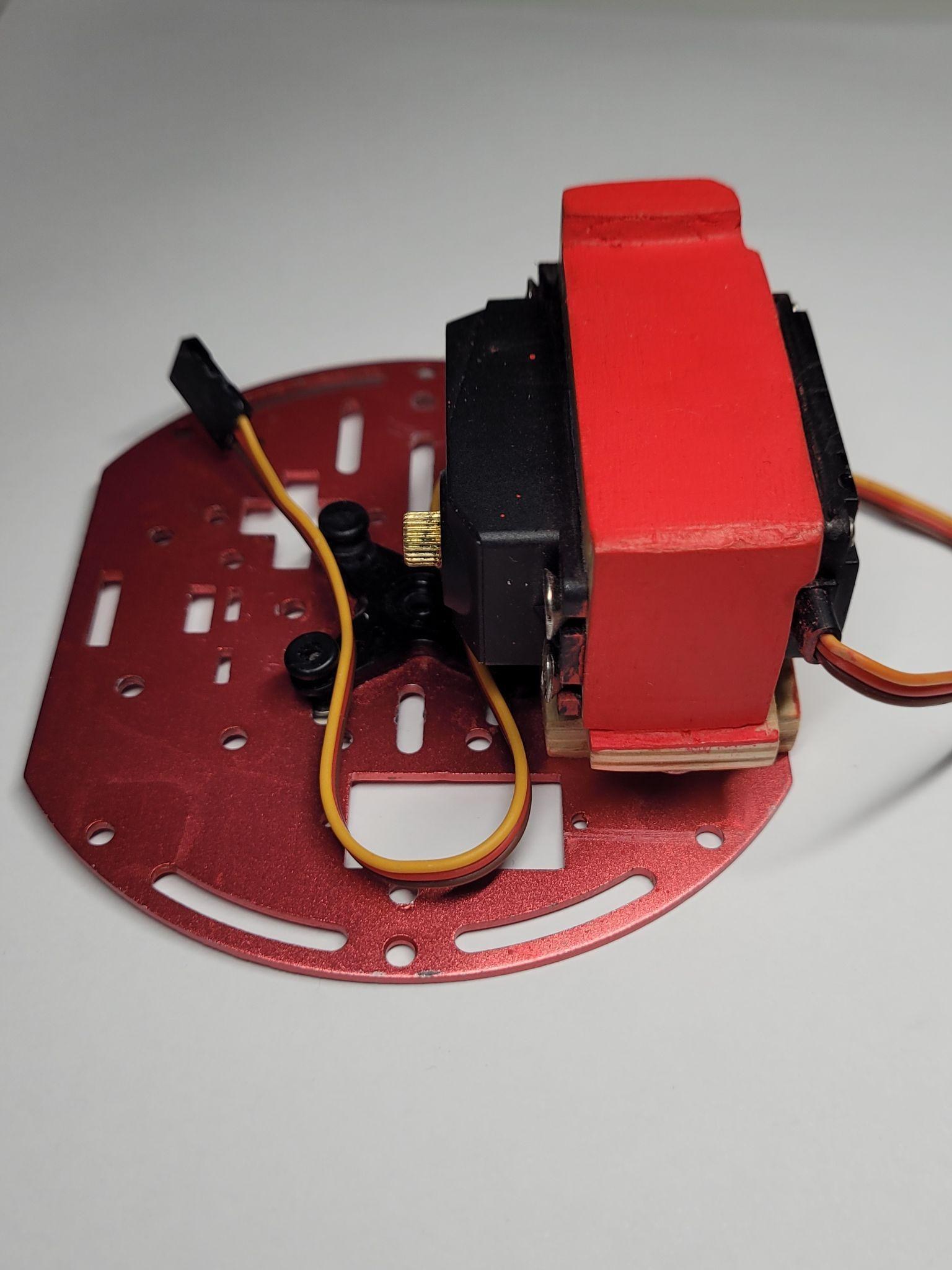 Shoulder servo side view